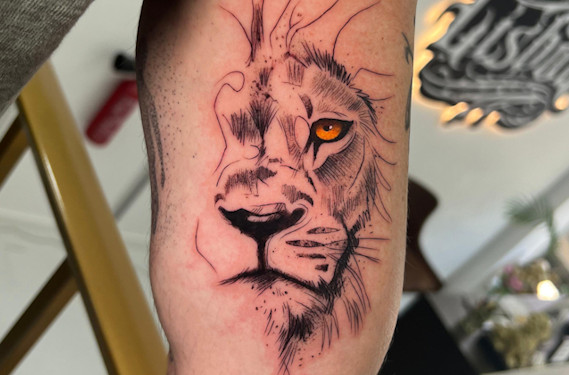 Gold Lisbon Tattoo - Minimalista