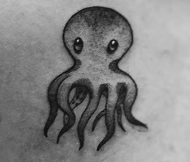 Gold Lisbon Tattoo - Octopus Minimalist