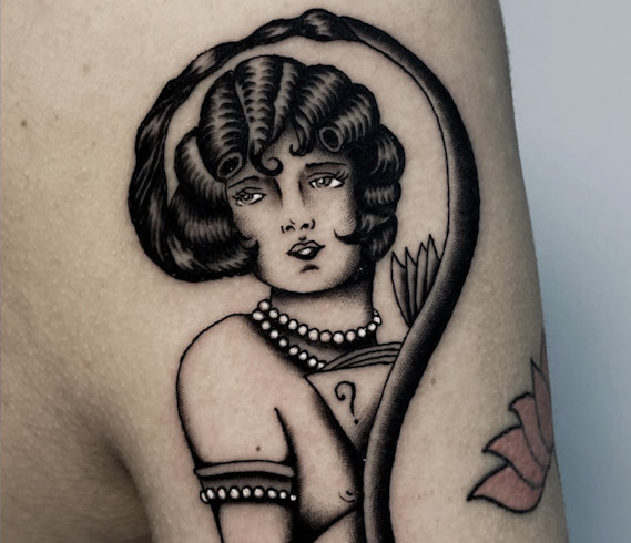 Gold Lisbon Tattoo - Deisha dotwork