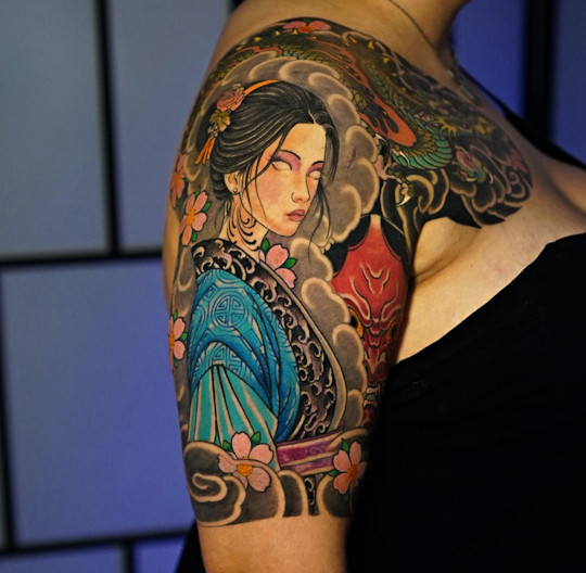 Gold Lisbon Tattoo - Oriental